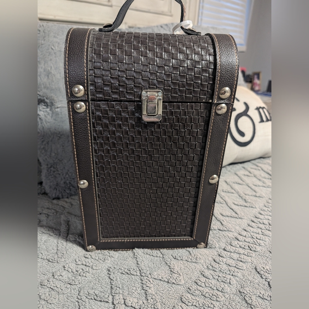 Elegant Brown Woven 2 Wine Bottle Tote